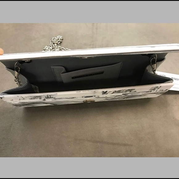 SR Faux Carrara Marble Foldover Hardbody Clutch - Picture 4 of 7